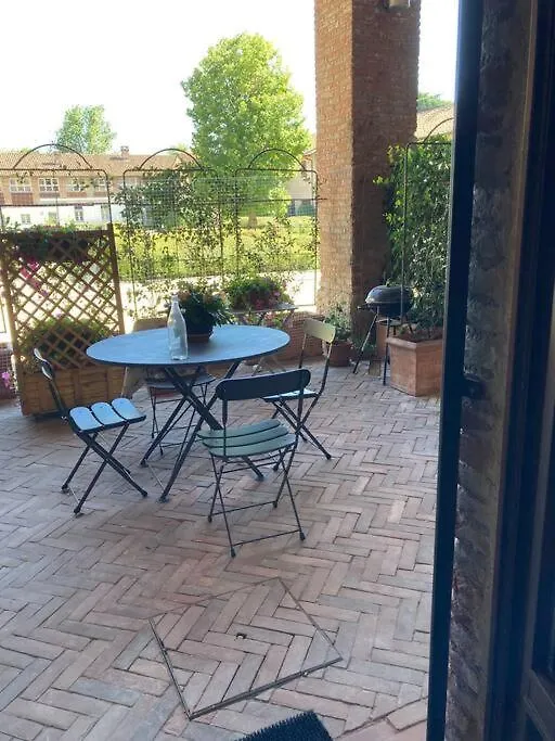 Naviglio Grande In Villa Milano