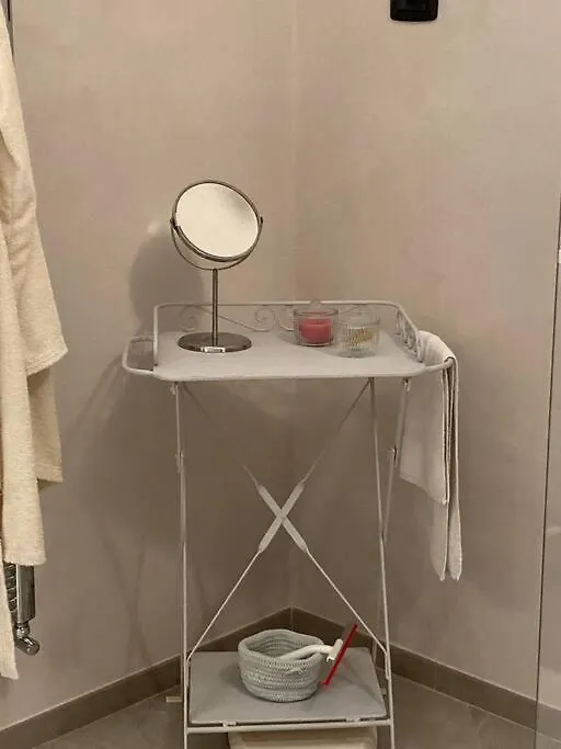 Apartment Naviglio Grande In Villa Milano