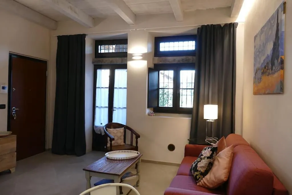 Daire Naviglio Grande In Villa Milano İtalya
